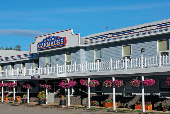 Hotel Carmacks & Tatchun Centre General Store